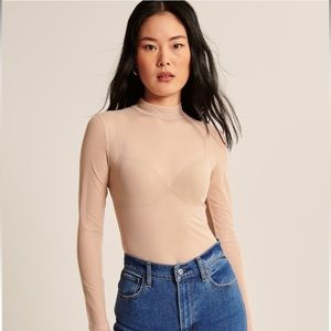 A&F Mock-neck Mesh Long Sleeve 🤍